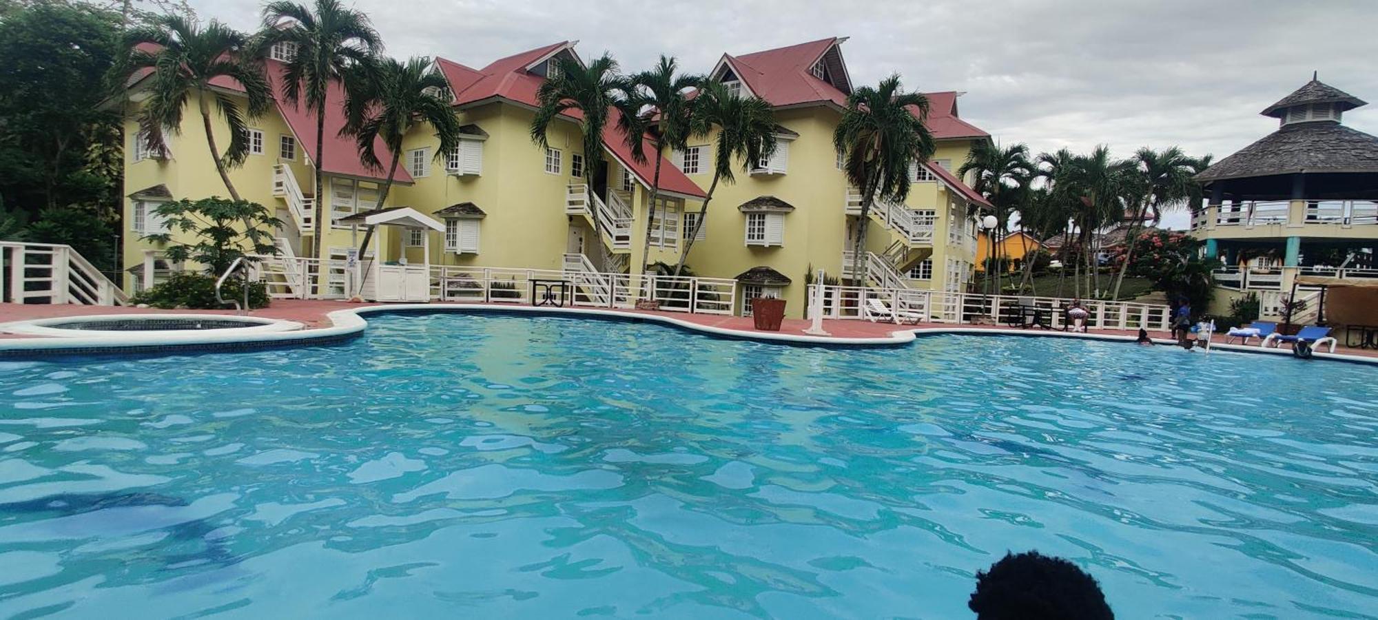 Comfort Zone At The Ridge E17 Ocho Rios Exterior photo